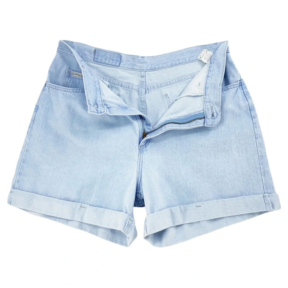Vintage Lee Riders High Rise 100% Cotton Cuffed Light Blue Wash Jean Shorts - Picture 4 of 10